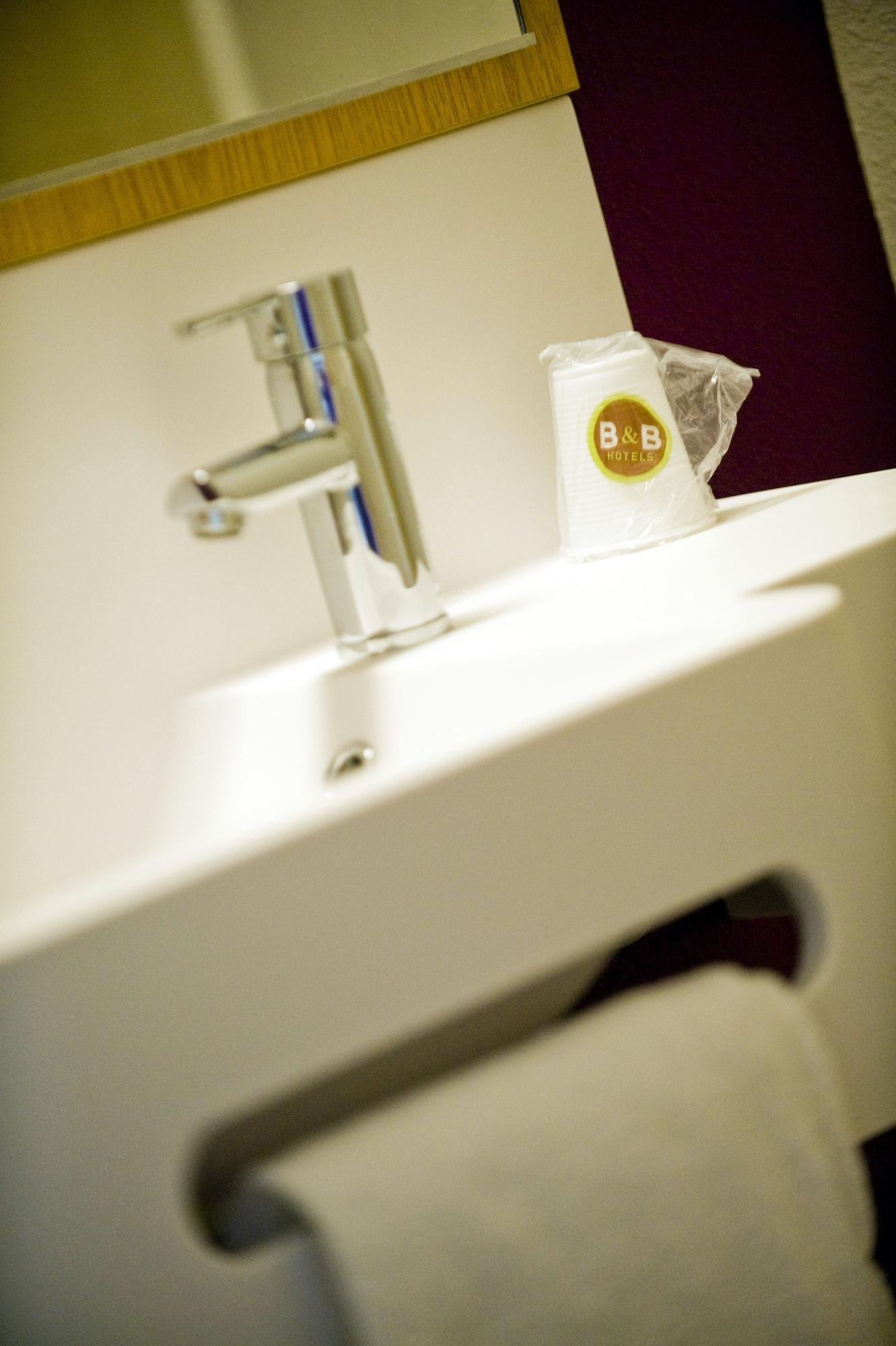 B&B Hotel Niort Marais Poitevin Est Экстерьер фото
