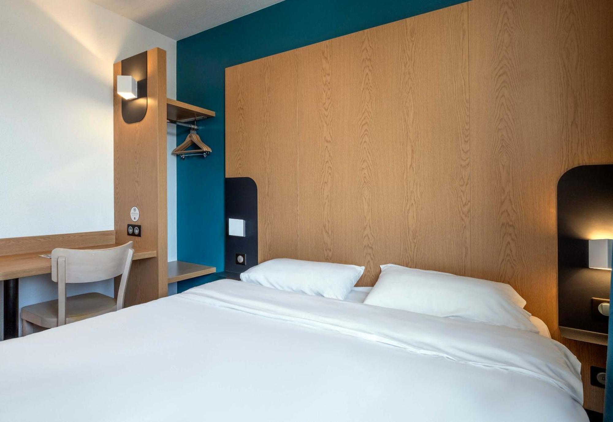 B&B Hotel Niort Marais Poitevin Est Экстерьер фото